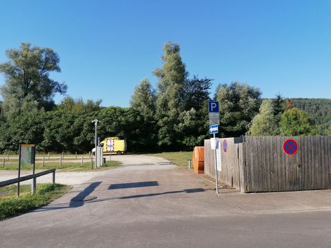 Bild zeigt Parkplatz Badesee
