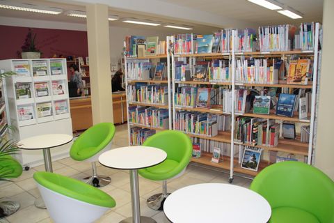 Lounge der Gemeindebücherei Plüderhausen
