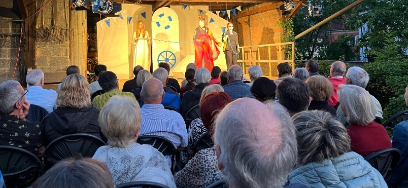 Publikum einer Theateraufführung